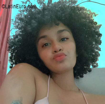 Date this nice looking Dominican Republic girl Ivana from Santo Domingo DO55625
