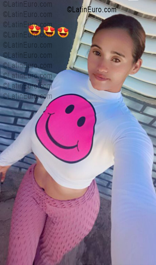 Date this passionate Dominican Republic girl Santa from Gaspar Hernandez DO55701