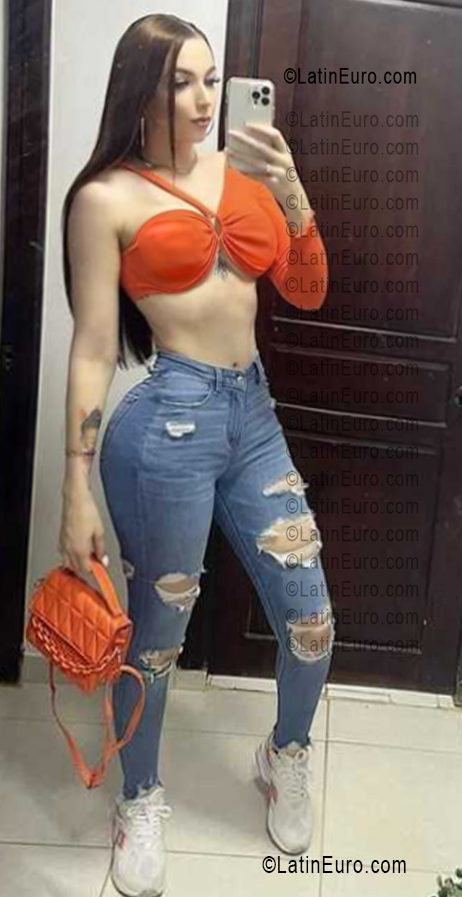 Date this young Dominican Republic girl Shauny from Santiago DO55877