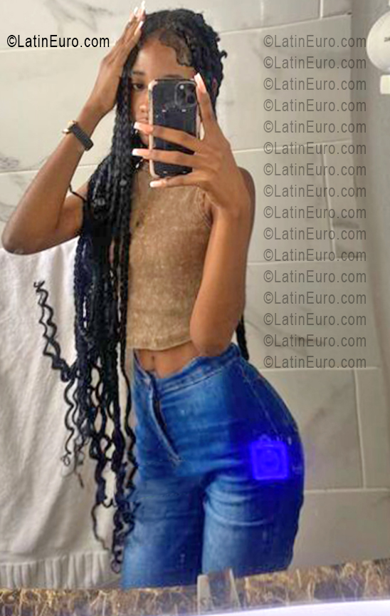Date this passionate Dominican Republic girl Kame from Santiago DO55790