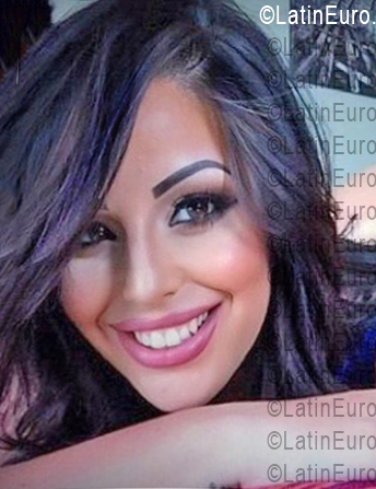 Date this stunning Dominican Republic girl Roniela from Santo Domingo DO55799