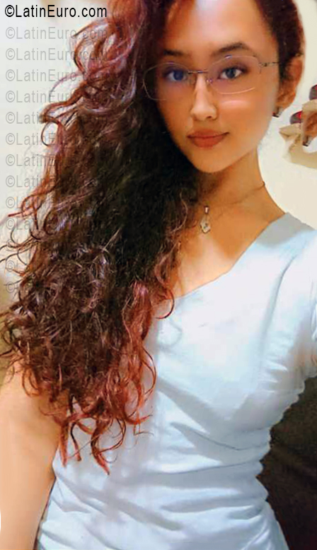 Date this attractive Colombia girl Tali from Medellin CO33564
