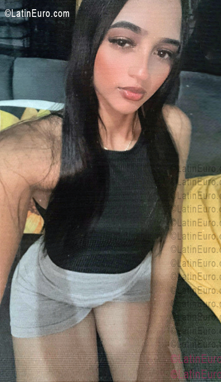 Date this attractive Dominican Republic girl Yuliana from Puerto Plata DO55878
