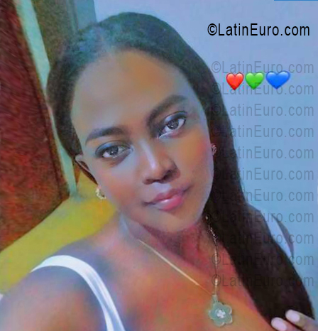Date this funny Dominican Republic girl Selena from Santos Domingo DO55894