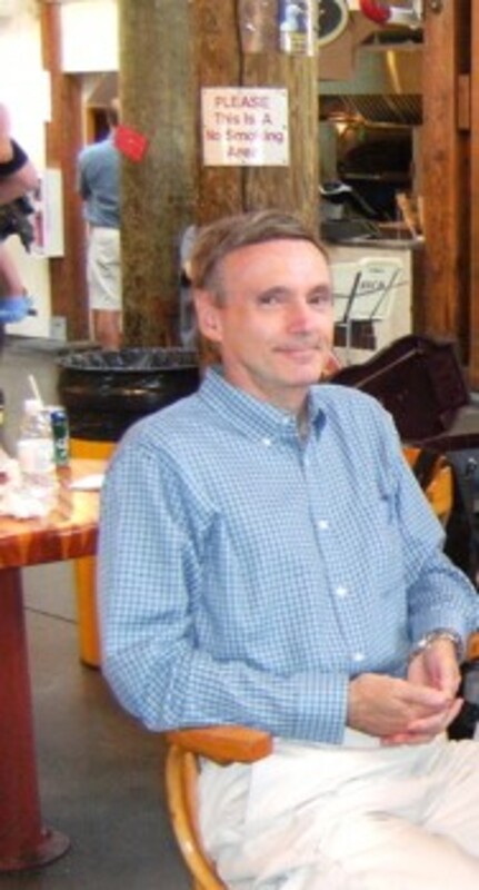 Date this voluptuous Canada man Robert from Vancouver CA918