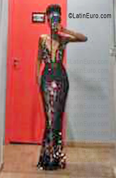 Date this exotic Dominican Republic girl Lizzie from Santo Domingo DO55935