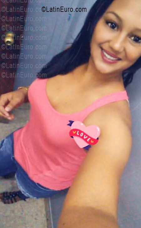 Date this beautiful Dominican Republic girl Jasmin from Santiago DO55979