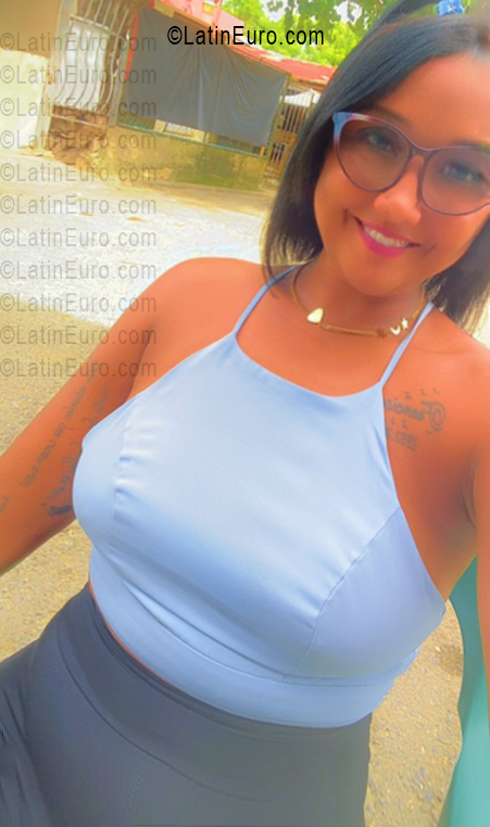Date this passionate Dominican Republic girl Indebel from Puerto Plata DO56024