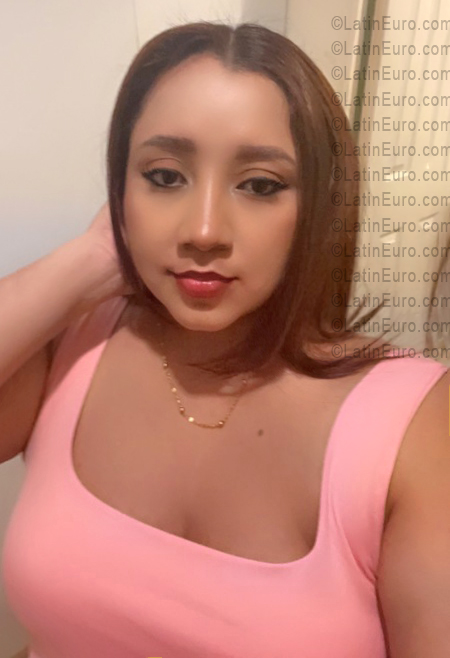 Date this pretty Panama girl Carissa from Panama City PA1426