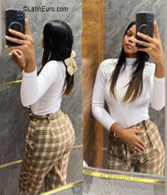 Date this hot Dominican Republic girl Ange from Santo Domingo DO56057