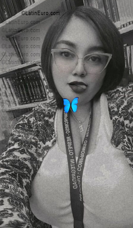 Date this hard body Dominican Republic girl Erni from Santo Domingo DO56083