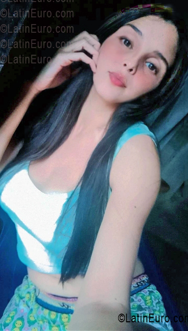 Date this athletic Venezuela girl Orleidys from Valencia VE5425