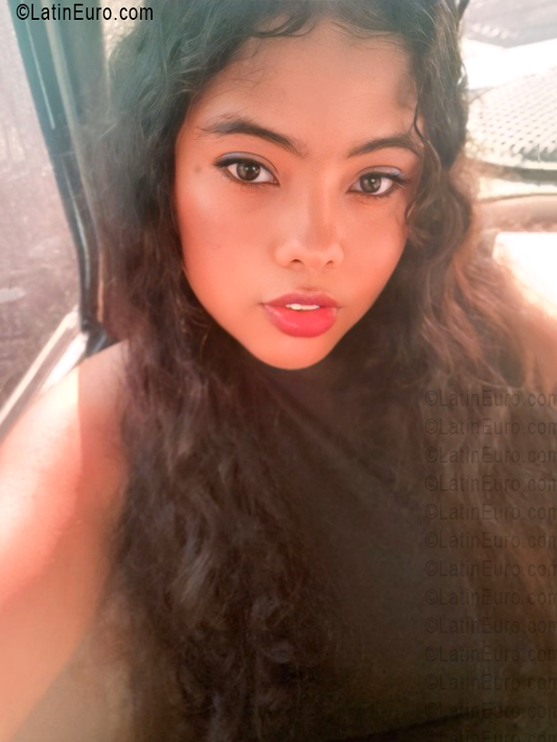 Date this beautiful Dominican Republic girl Madeline from Banica DO56093