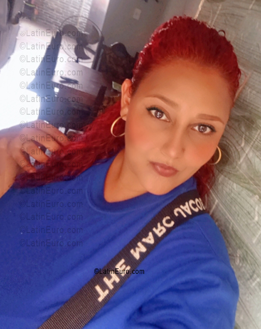 Date this tall Venezuela girl YORLENYS from Caracas VE5441