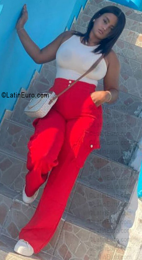 Date this exotic Dominican Republic girl Greysi from Santo Domingo DO56180