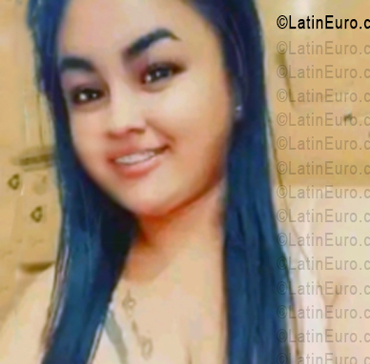 Date this good-looking Venezuela girl Amy from Valencia VE5622