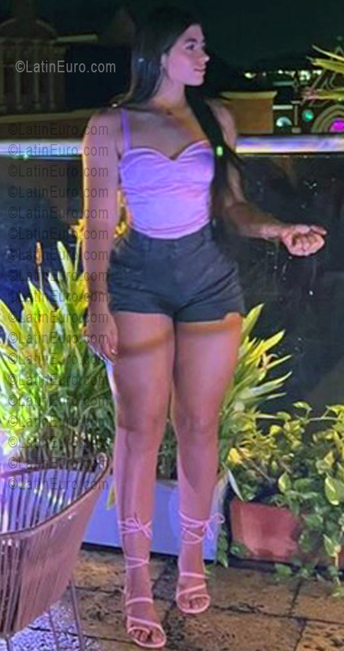 Date this charming Colombia girl Chanel from Cartagena CO33719