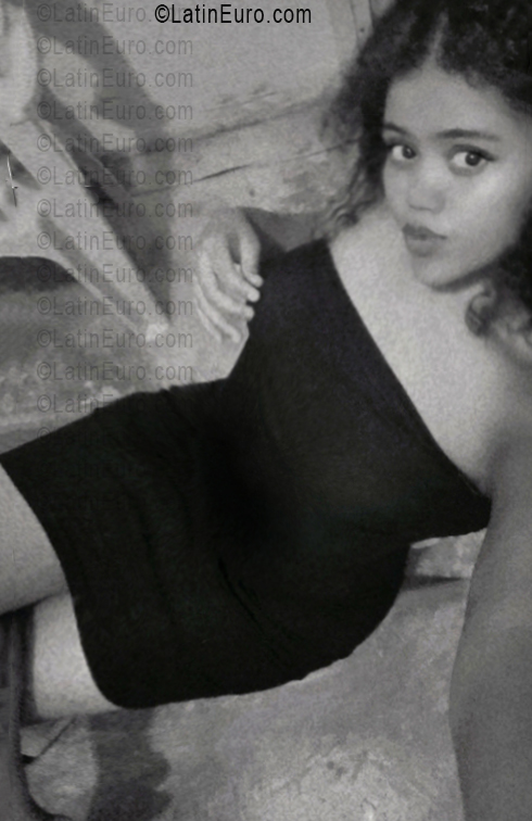 Date this lovely Dominican Republic girl Esme from La Altagracia DO56349