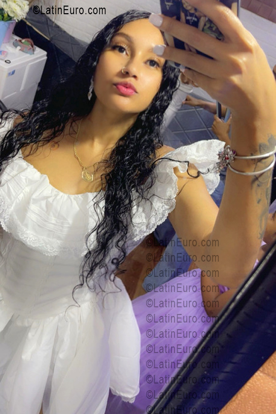 Date this sensual Dominican Republic girl Nefertari from San Cristobal DO56364