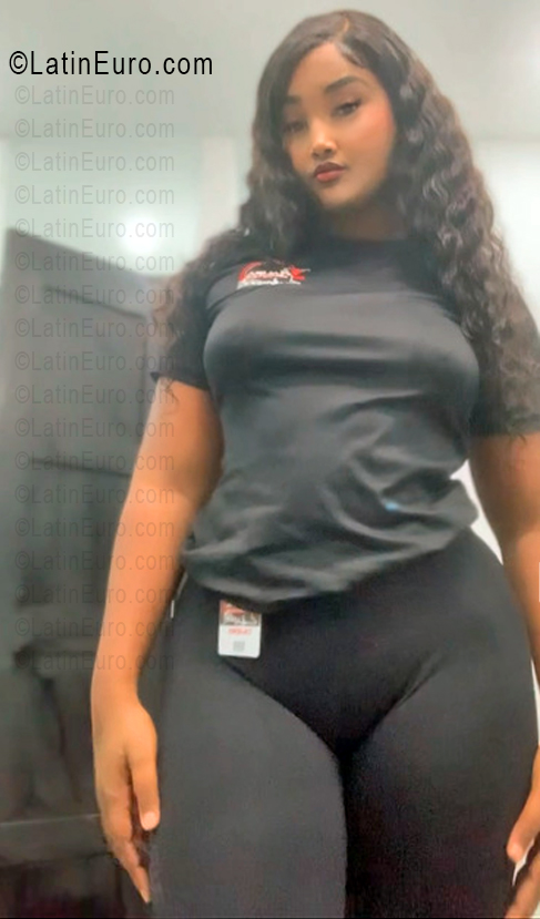 Date this nice looking Dominican Republic girl Kamil from Punta Cana DO56383