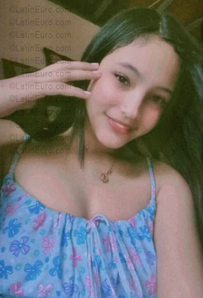 Date this athletic Venezuela girl Solexis from Pariaguan VE5667