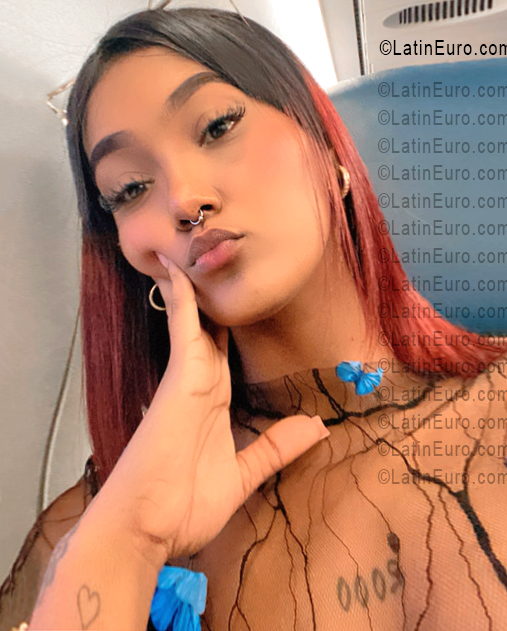 Date this stunning Dominican Republic girl Walkis from Santiago DO56444