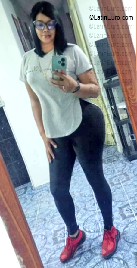Date this fun Venezuela girl Marielena from Venezuela VE5690