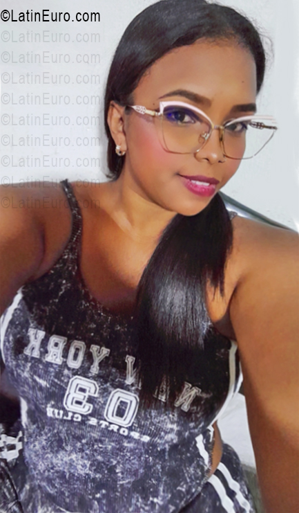 Date this good-looking Venezuela girl Yuri from Aragua VE5696