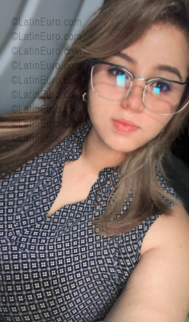 Date this hot Honduras girl Delmys from Cortes HN3009