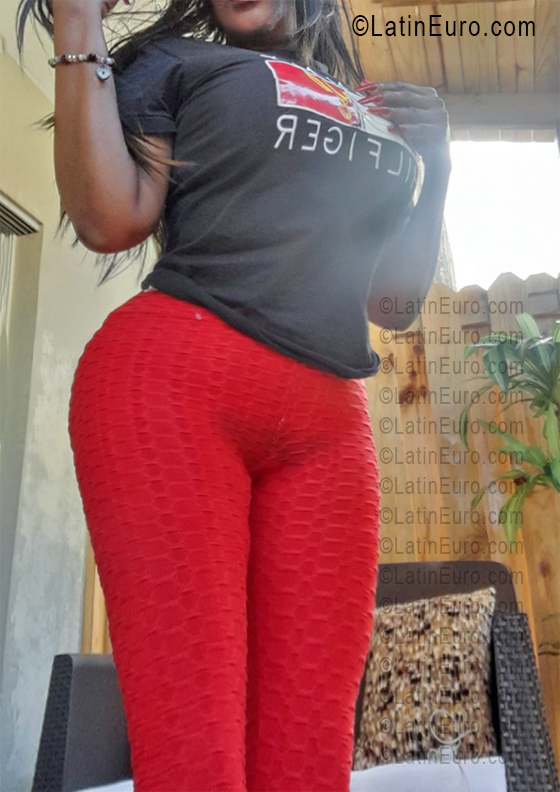 Date this beautiful Dominican Republic girl Catalina from Santo Domingo DO56509