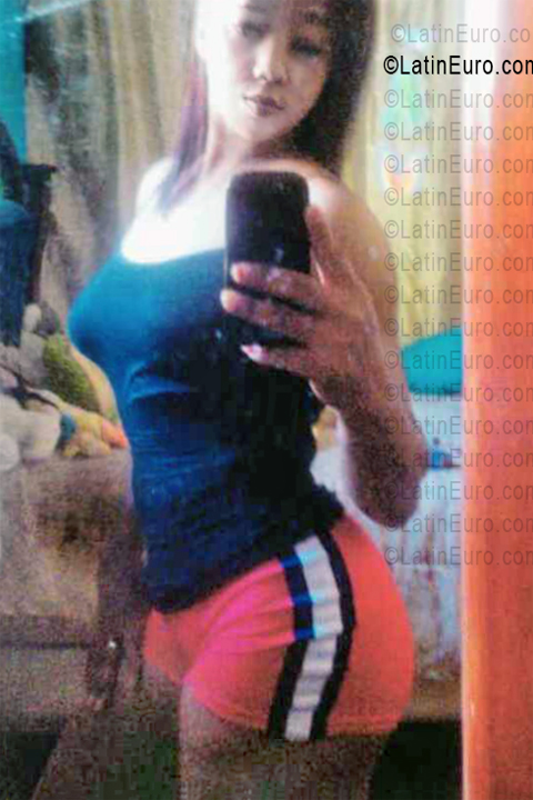 Date this voluptuous Dominican Republic girl Lina from Esperanza DO56541