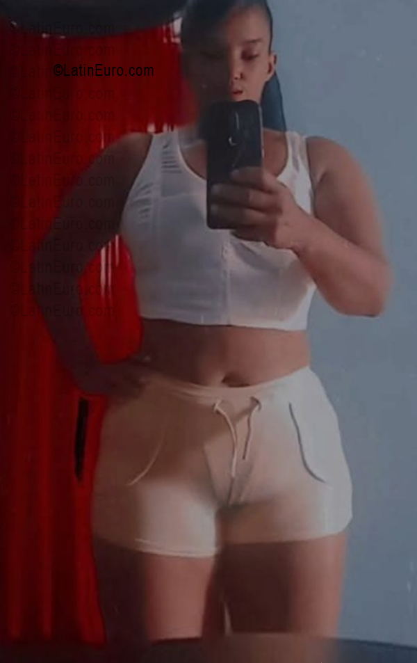 Date this sultry Dominican Republic girl Brythey from Santiago De Los Caballeros DO56558