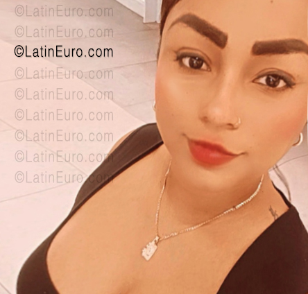 Date this funny Colombia girl Lady from Cali CO33775
