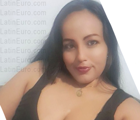 Date this foxy Colombia girl Sandra from Cali CO33781