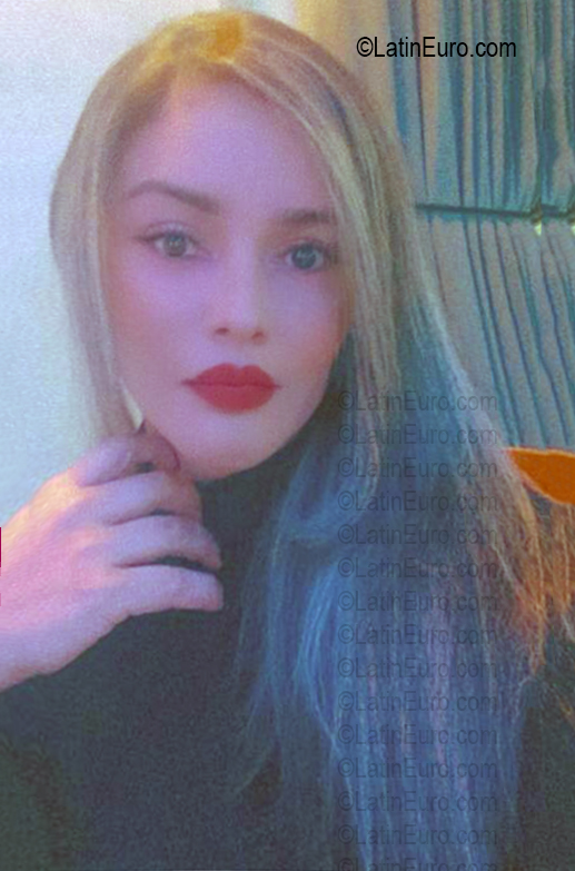 Date this hard body Brazil girl Gislaine from Goiania BR12433