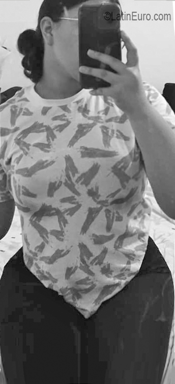 Date this gorgeous Honduras girl Mara from Tegucigalpa HN3017