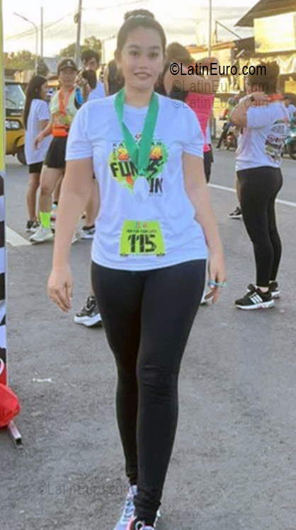 Date this charming Philippines girl Jeanivie from Ozamis City PH1097