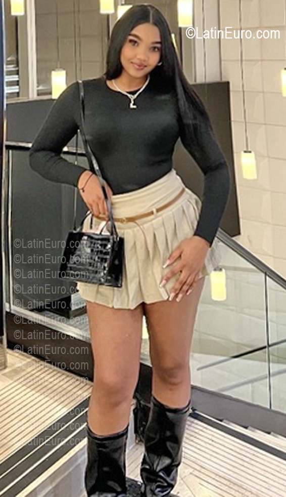 Date this athletic Dominican Republic girl Lachell from Santo Domingo DO56895