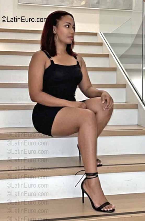 Date this fun Dominican Republic girl Eve from Santo Domingo DO56924