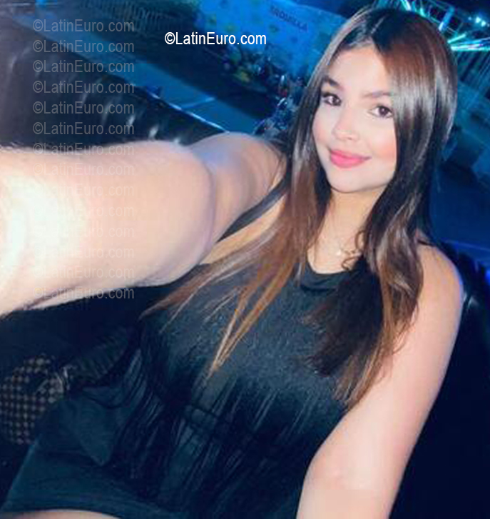 Date this delightful Colombia girl IVANA from Maicao CO33819
