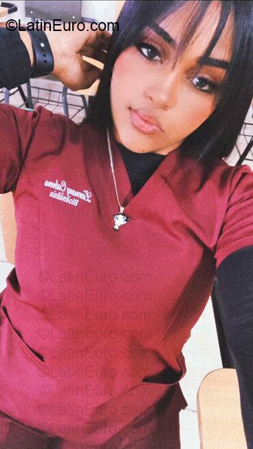 Date this sensual Dominican Republic girl Lismary from Santiago DO57064