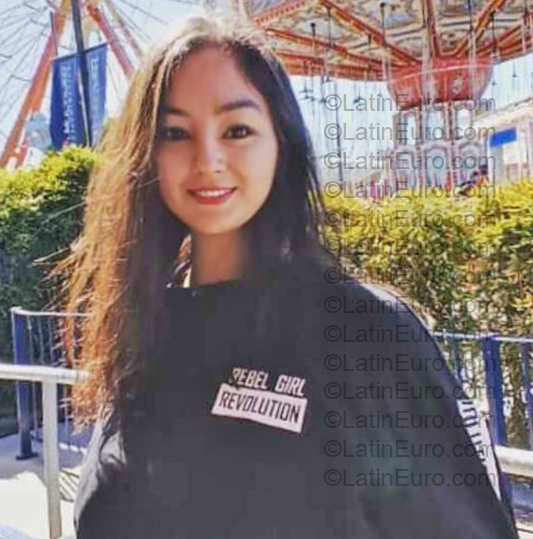 Date this hot Bolivia girl Lucia from Cercado BO164
