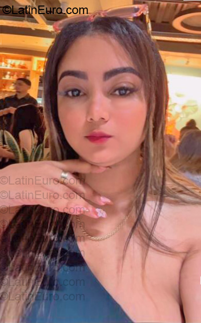 Date this pretty Dominican Republic girl Rossy from Santo Domingo DO57098