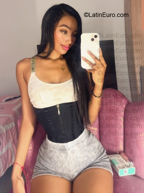 Date this delightful Colombia girl Diana from Cali CO33891