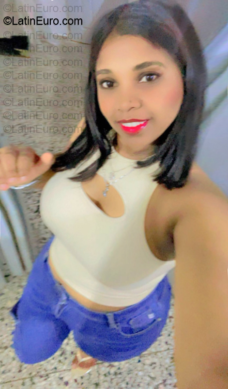 Date this beautiful Dominican Republic girl Mara from Santo Domingo DO57191