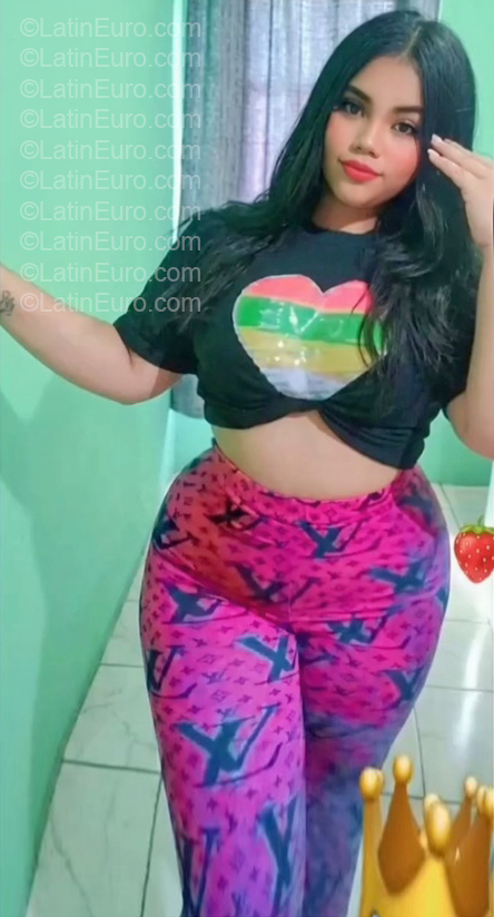 Date this lovely Dominican Republic girl Marbel from Santiago De Los Caballeros DO57197