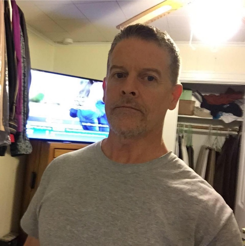 Date this voluptuous United States man Daniel from Denton US25792