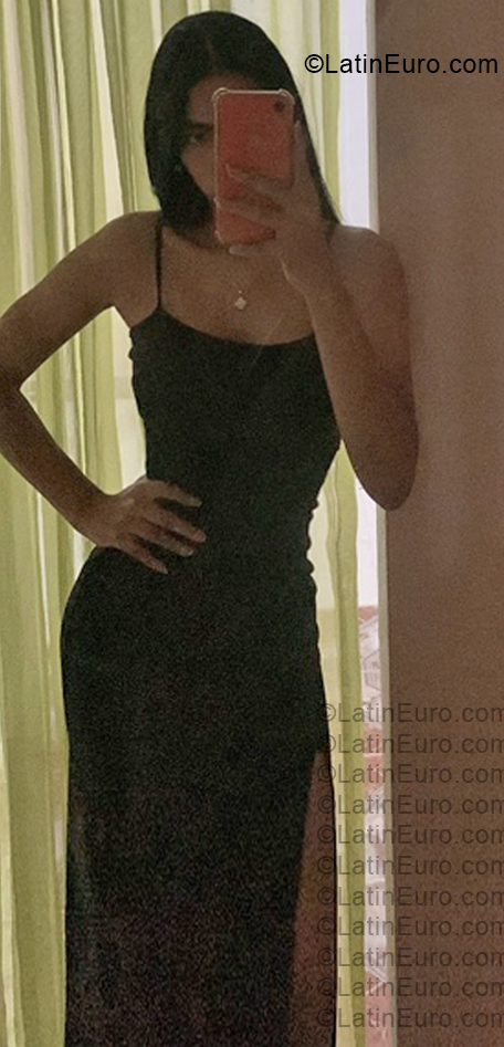 Date this charming Dominican Republic girl Nayelin from Duarte DO57218